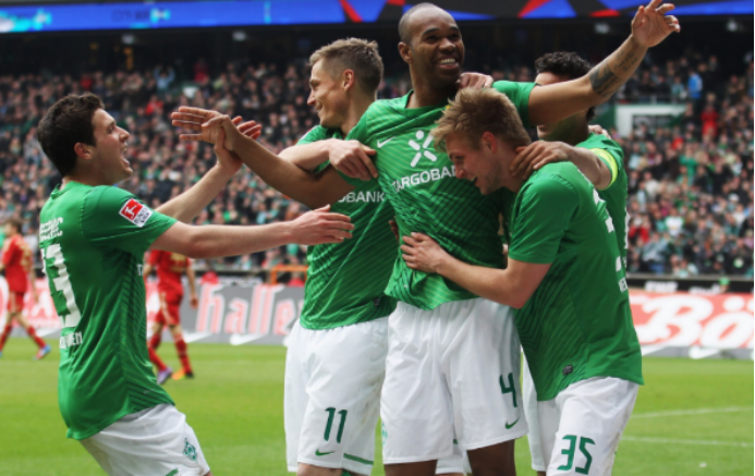  米兰双雄争夺德甲锋霸进入倒计时  